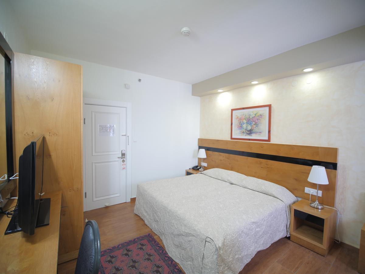Margoa Hotel Νετάνια Εξωτερικό φωτογραφία